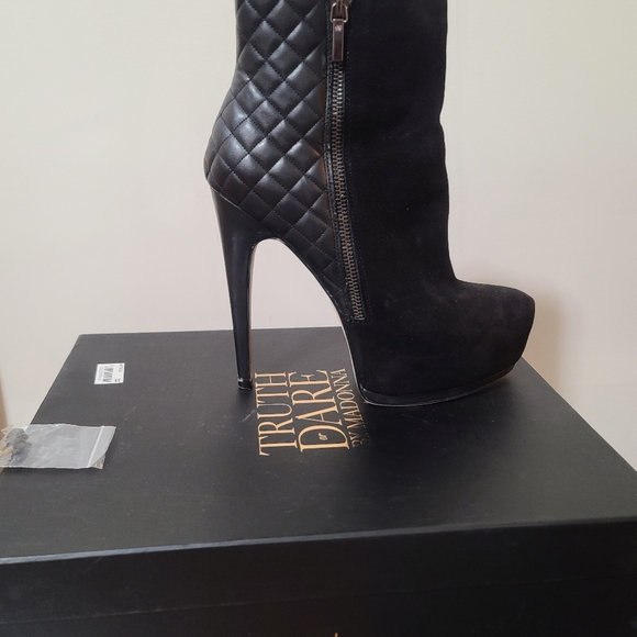 Bootines - Picture 4 of 5